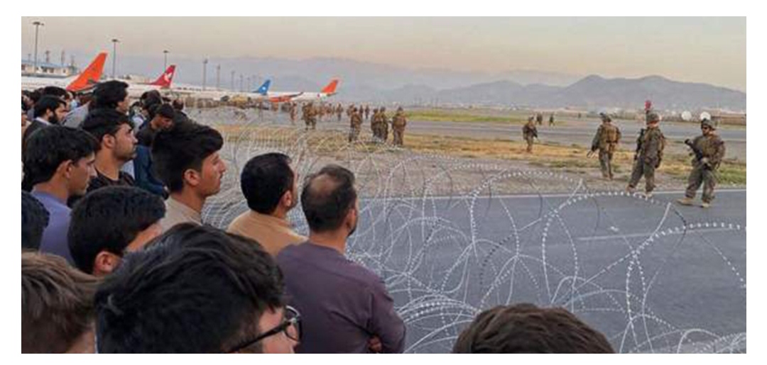 अफगानिस्तानकाे बिमानस्थलमा अमेरिकी सेनाले गाेली चलायाे