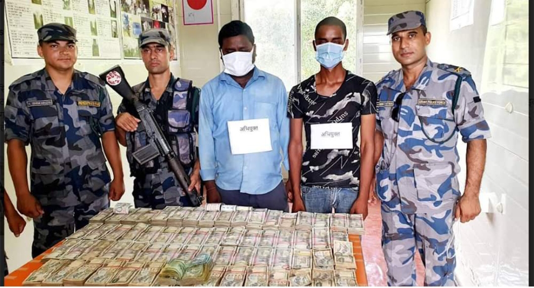 धनुषामा  संकास्पद ८३ लाख रकम बरामद