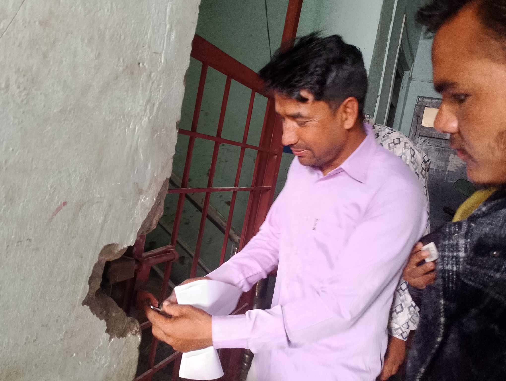 पत्रकार महासंघ जुम्ला शाखा कार्यालयमा प्रेस युनियनकाे तालाबन्दी